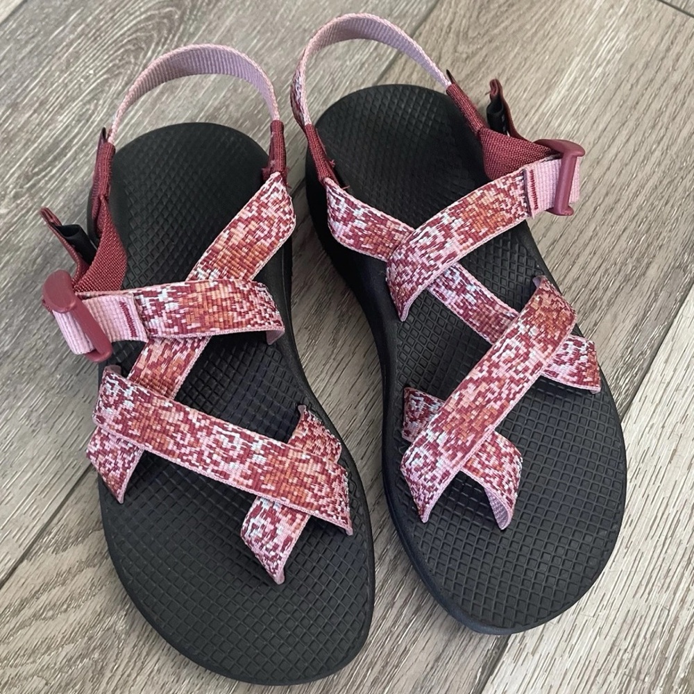 EUC $110 Chaco Women's Z/Cloud 2 Hiking Outdoor Comfort Sandals-Rhubarb Size 6 - Picture 2 of 14